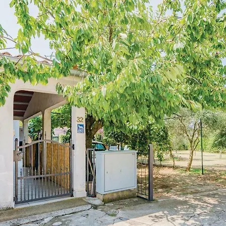Apartamento Studio Apartman Salkic *